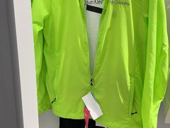 -唯品会(泽胜中央广场店)