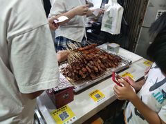 -巴汗羊肉串烧烤店