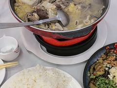 -一口猪海鲜浑锅·东北家常菜