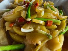 -黄记四更烤乳猪店