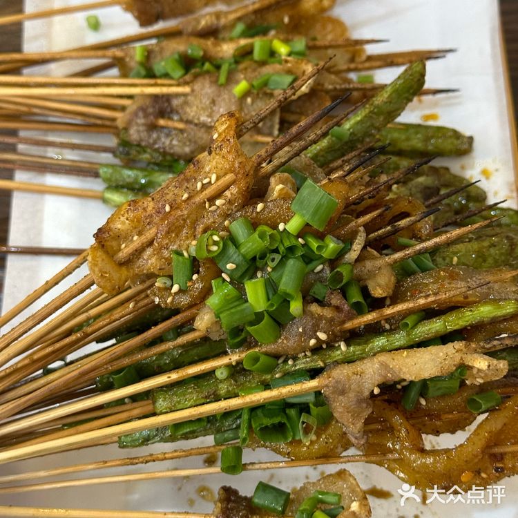 成都探店｜烟火气很浓的烧烤店夜宵好去处[色]