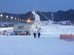 -丝绸之路山地度假区滑雪场