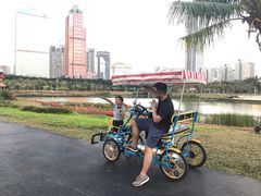 -万绿园