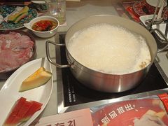 -尚尚仙·酸汤猪手·猪肚鸡火锅(华联万柳购物中心店)