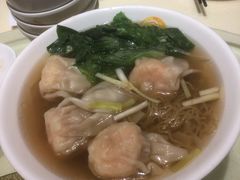 鲜虾云吞面-龙记烧腊茶餐厅(常德路店)