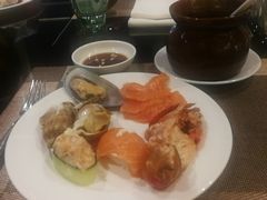 -大中华希尔顿酒店-念自助餐·嗨啤·小龙虾