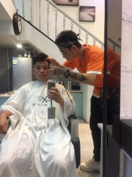 -SIX Hair Consultant