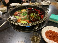 -小志家.鲜牦牛肉牛杂火锅野生菌汤锅