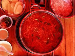 -黄利砖万峰林布依特色酸笋牛肉馆