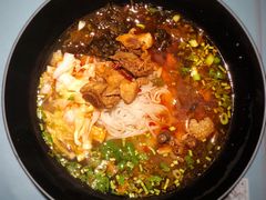 -八月美食小馆(银泰城总店)