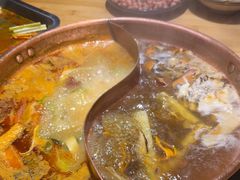 -洱火云南酸菜牛肉火锅(石景山当代商城店)