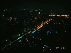 -上海龙之梦万丽酒店