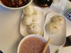 -李与白包子铺(桐梓林店)