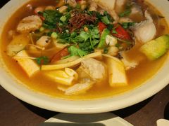 -大头虾越式风味餐厅(光明广场店)