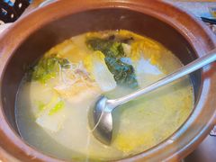 白果砂锅鸡汤-六合居(温江店)