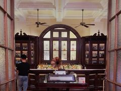 -LONG BAR 廊吧(外滩华尔道夫酒店)