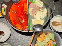 -三出山火锅(南京万象天地店)