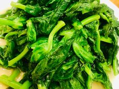 清炒豆苗-梅龙镇酒家(南京西路总店)