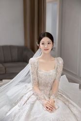 -莫小姐婚纱