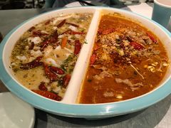 -姚姚酸菜鱼·金戈戈香港豉油鸡(喜荟城联名店)