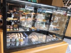 面包甜点陈列柜-星巴克(福州万象九宜城分店)