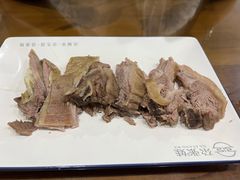 手抓羊肉-青海名吃尕张娃非遗烤肉(海湖总店)