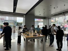 -DJI大疆(深圳华强北曼哈授权体验店)