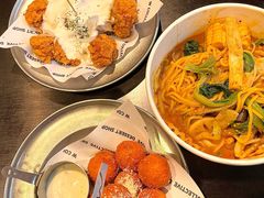 -W COLLECTIVE  DESSERT SHOP