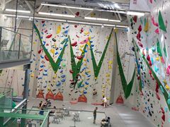 -绿壁虎攀岩基地(Tcar店)