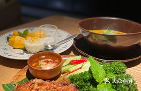 Secret-Recipe Grilled Pork Neck with Thai Sweet Sauce