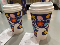 -瑞幸咖啡(华东理工大学商学院店)