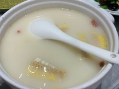 玉米酸菜猪肚汤-雀蓝川菜(星悦汇店)