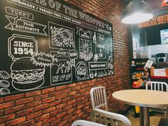 用餐区-汉堡王(大连柏威年餐厅店)