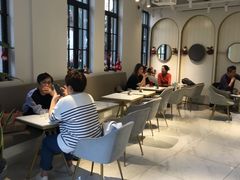 -Fridi Patisserie Cafe