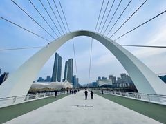 -南京眼步行桥