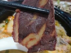 -闫家驴肉老店(华电一校店)
