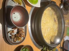 -一朵菌·野生菌探索家火锅(南亚店)