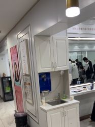 -镁连社·美联社
