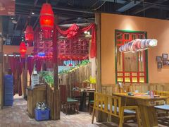 -老滇山寨•云南特色菜•地方菜•民族风情歌舞表演(金碧店)