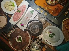 -老牌坊云南鱼豆花火锅(哈西万达店)