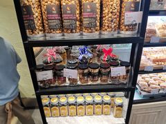 面包甜点陈列柜-可颂坊(中心书城店)