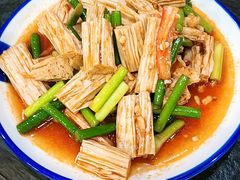 -俊家铁锅炖鱼(地工路店)
