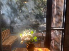 -蓝壁虎咖啡酒馆