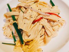 干捞腐竹-卯时·龙光雅宴·精致锡帮菜(惠山古镇店)