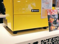 -麦当劳(汉口火车站候车室店)