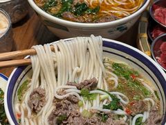 -云阿蛮云南生烫牛肉米线(奉贤路店)