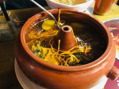 汽锅鸡-88号小吃店·经典云南菜·地道纳西美食