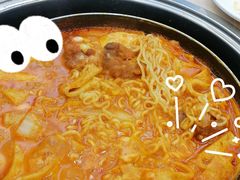 -三清洞摩西韩式年糕火锅(威高广场店)