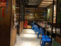 等位区-湘阁里辣(大朗广场店)