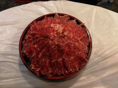 安格斯牛肉-鲜入围煮花胶鸡海鲜火锅